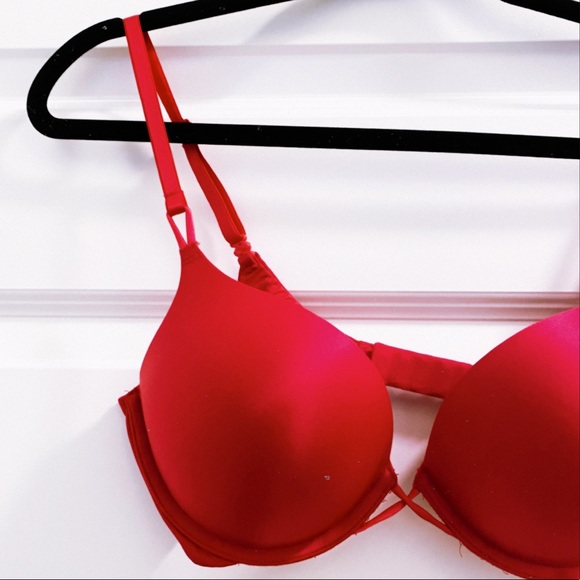 VICTORIA’S SECRET bombshell bra - Picture 2 of 6